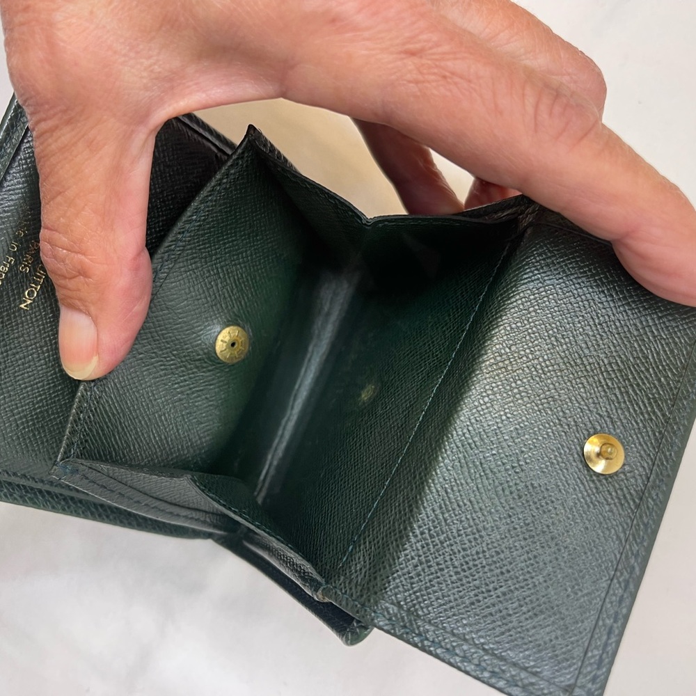 Louis Vuitton Vintage EPI Green Taiga Leather Bifold Wallet Unisex 4" Γ 3.5" - Picture 10 of 13